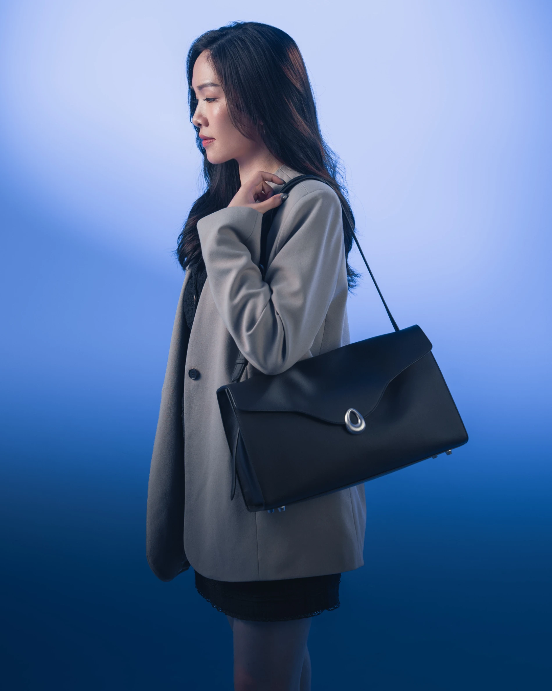 Eunice with Limina Midnight