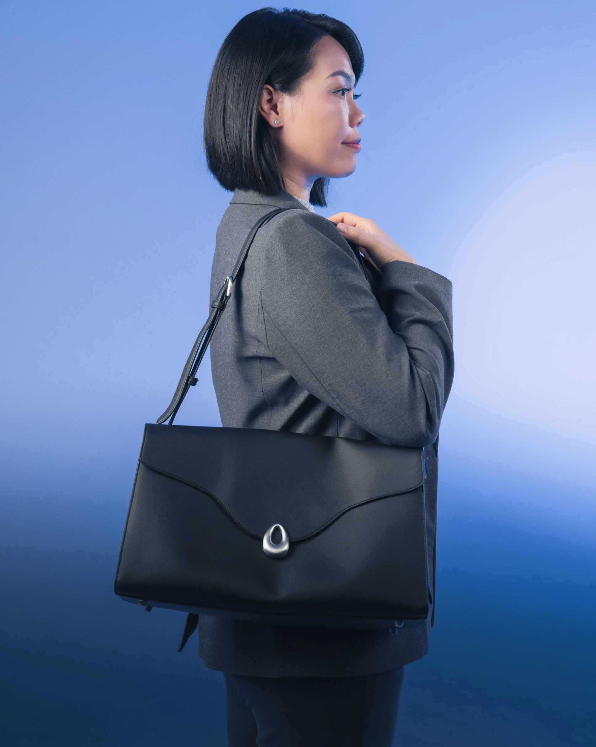 Karen with Limina Midnight
